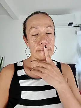 YOURSDEBORA online show from 26, 11, 2025