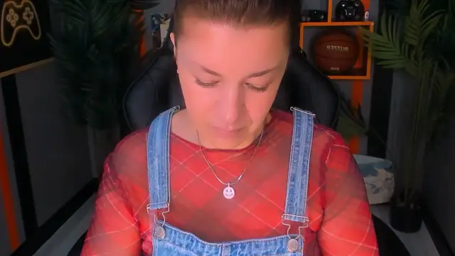 Snapshot of AnaMills chatting on 11, 3, 2026 AnaMills online show from 11, 3, 2026