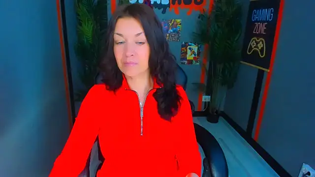 Snapshot of AnaMills chatting on 7, 4, 2026 AnaMills online show from 7, 4, 2026