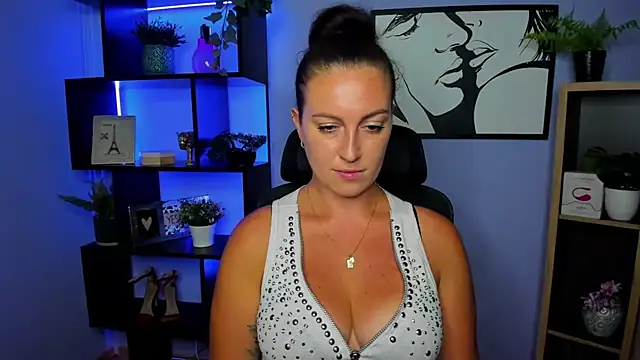 Snapshot of FUN_AMI chatting on 13, 7, 2026 FUN AMI online show from 13, 7, 2026
