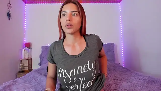 Snapshot of Arenne_rouse chatting on 6, 1, 2026 Arenne rouse online show from 6, 1, 2026