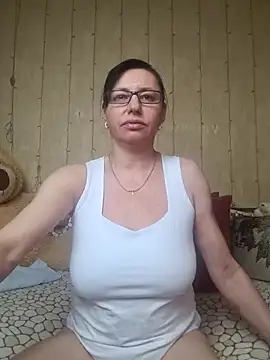 Amberhotqueen online show from 11, 3, 2025