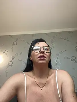 Snapshot of Amberhotqueen chatting on 24, 7, 2026 Amberhotqueen online show from 24, 7, 2026