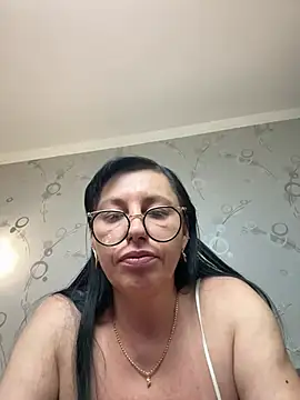 Snapshot of Amberhotqueen chatting on 27, 7, 2026 Amberhotqueen online show from 27, 7, 2026