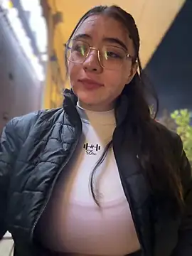 vaneelee online show from 20, 4, 2026