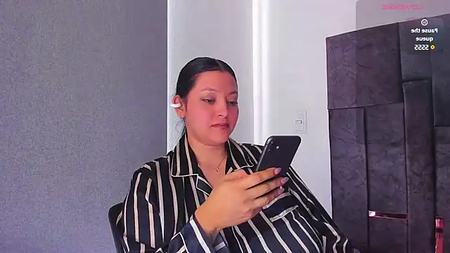Snapshot of MarcellaGriffin chatting on 25, 1, 2025 MarcellaGriffin online show from 25, 1, 2025