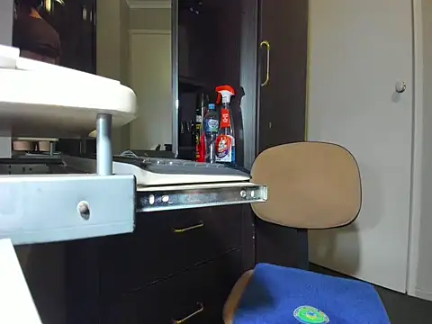 Angelchezcka online show from 4, 4, 2026