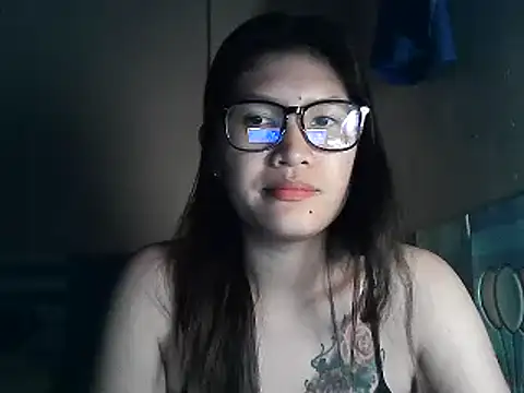 Snapshot of leamorena chatting on 12, 12, 2024 leamorena online show from 12, 12, 2024