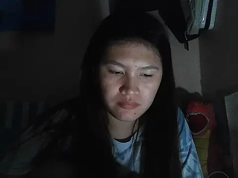 Snapshot of leamorena chatting on 18, 12, 2025 leamorena online show from 18, 12, 2025