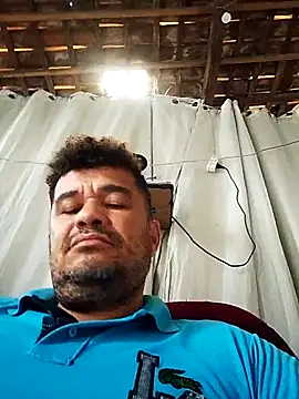 Snapshot of tarra122 chatting on 2, 3, 2026 tarra122 online show from 2, 3, 2026