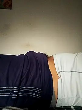 Snapshot of tarra122 chatting on 15, 4, 2026 tarra122 online show from 15, 4, 2026