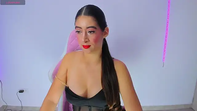 MeganWhite3 online show from 2, 3, 2025