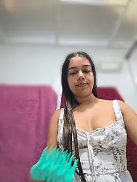Snapshot of Andrea-Queen chatting on 24, 5, 2026 Andrea-Queen online show from 24, 5, 2026