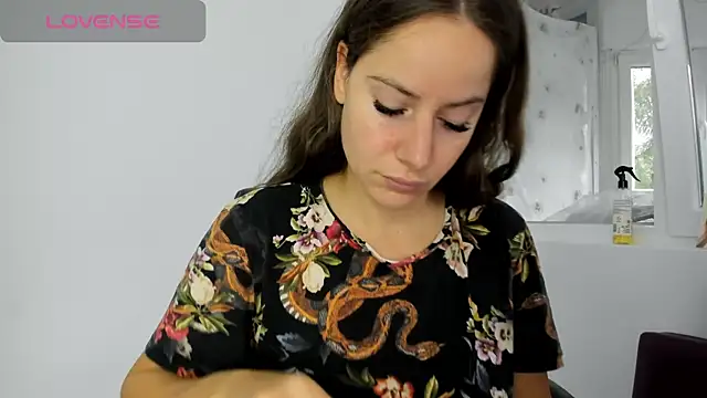 Snapshot of DiamondKay chatting on 9, 10, 2025 DiamondKay online show from 9, 10, 2025