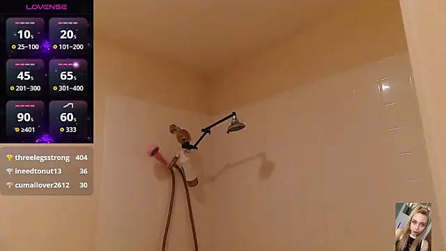 Blondiewithanass online show from 27, 10, 2025