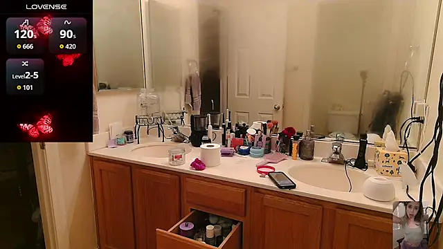 Blondiewithanass online show from 7, 4, 2026