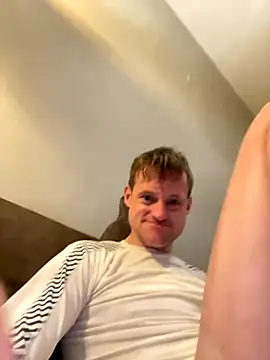 londonfuckwhore online show from 27, 10, 2025