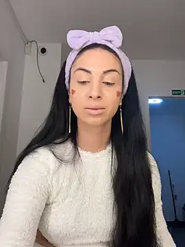 Snapshot of MeganHopeX chatting on 4, 1, 2025 MeganHopeX online show from 4, 1, 2025