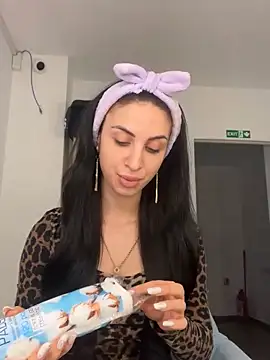 Snapshot of MeganHopeX chatting on 11, 1, 2025 MeganHopeX online show from 11, 1, 2025