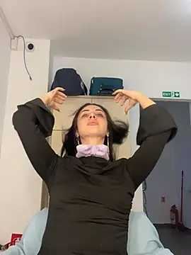 Snapshot of MeganHopeX chatting on 4, 2, 2025 MeganHopeX online show from 4, 2, 2025
