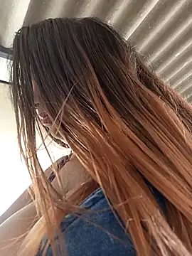 Snapshot of AbellaLizz chatting on 19, 2, 2025 AbellaLizz online show from 19, 2, 2025