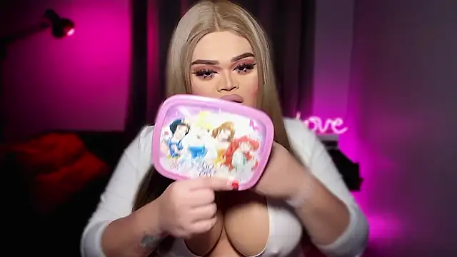 KarolinaThompson online show from 7, 2, 2026