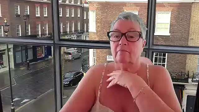 GrannyChrissy68 online show from 15, 12, 2025