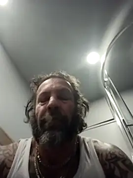 Snapshot of trucker1979 chatting on 1, 3, 2026 trucker1979 online show from 1, 3, 2026