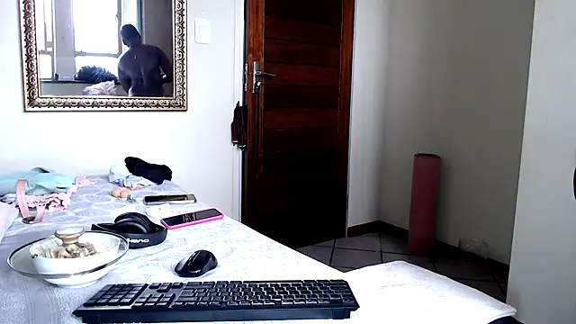 Snapshot of FitSelina66 chatting on 28, 2, 2025 FitSelina66 online show from 28, 2, 2025