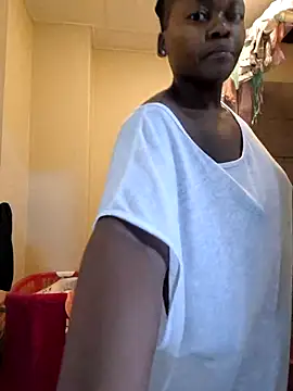 Snapshot of FitSelina66 chatting on 11, 10, 2025 FitSelina66 online show from 11, 10, 2025