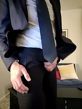 Snapshot of Justforoneday chatting on 1, 12, 2025 Justforoneday online show from 1, 12, 2025