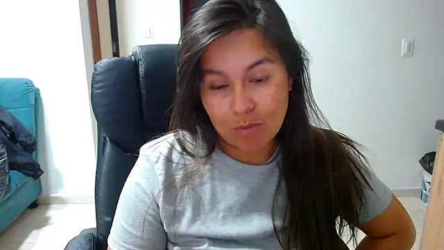 Snapshot of Ixchel_Anaid chatting on 2, 2, 2025 Ixchel Anaid online show from 2, 2, 2025