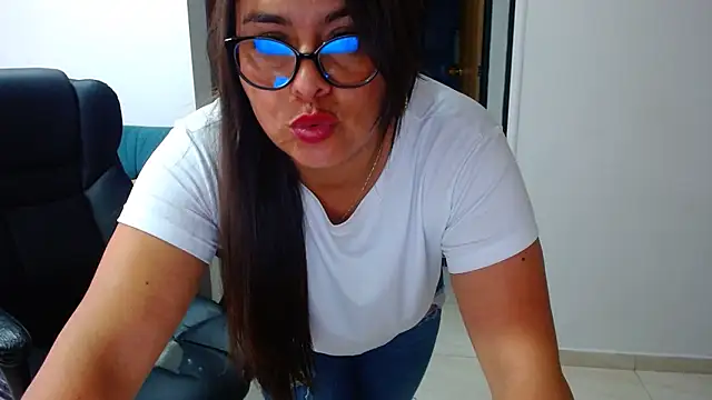 Snapshot of Ixchel_Anaid chatting on 14, 2, 2025 Ixchel Anaid online show from 14, 2, 2025