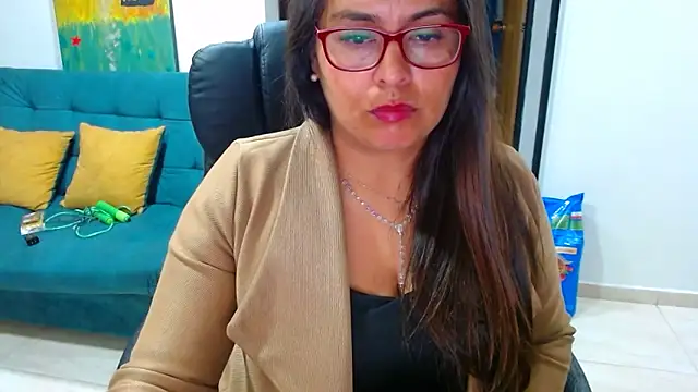 Snapshot of Ixchel_Anaid chatting on 6, 3, 2025 Ixchel Anaid online show from 6, 3, 2025