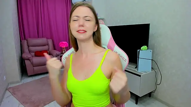 Strawberrye online show from 6, 6, 2026
