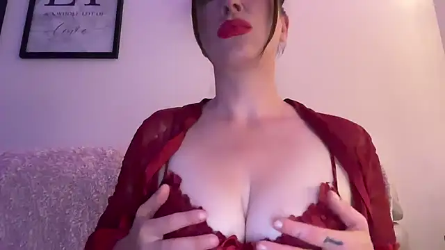 Snapshot of EmilyBlue chatting on 15, 7, 2026 EmilyBlue online show from 15, 7, 2026