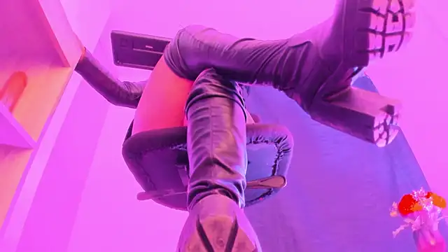 MIss Kendall  online show from 23, 1, 2025