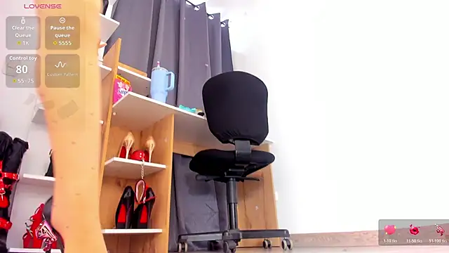 MIss Kendall  online show from 11, 4, 2026