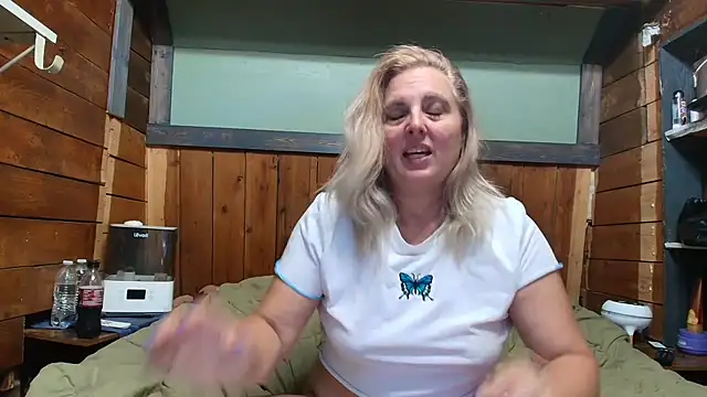 Snapshot of lisaxlovexxx chatting on 21, 6, 2026 lisaxlovexxx online show from 21, 6, 2026