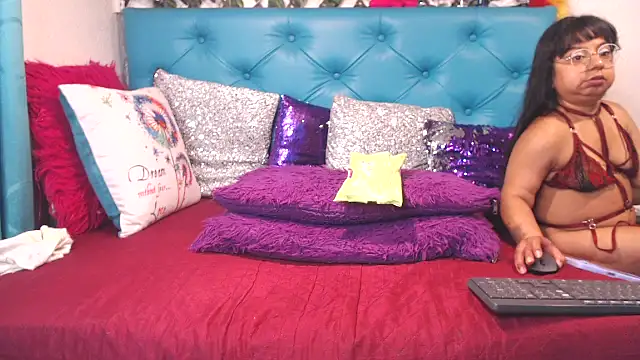 Snapshot of SARAWILLS chatting on 24, 2, 2026 SARAWILLS online show from 24, 2, 2026