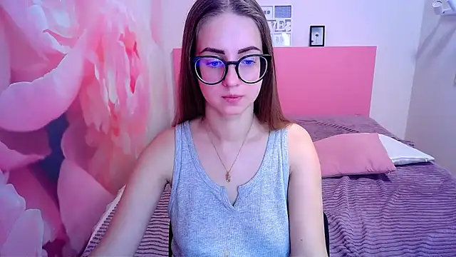 Snapshot of AliceAdams chatting on 13, 1, 2025 AliceAdams online show from 13, 1, 2025
