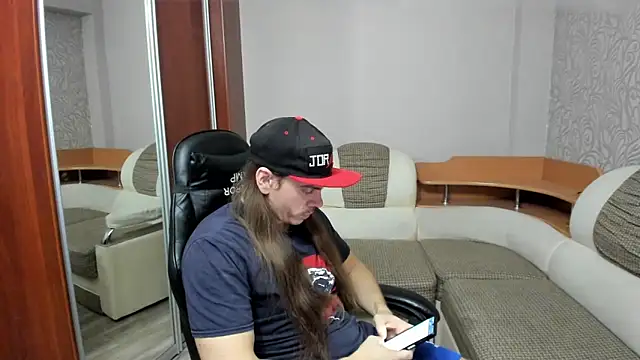 Marrymepls online show from 5, 11, 2025