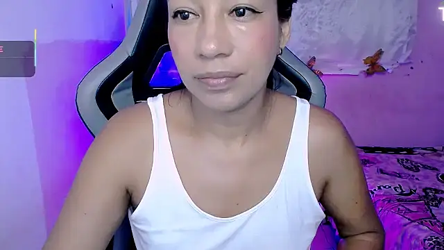 ninatiny online show from 17, 10, 2025