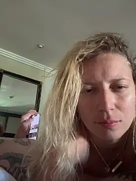 sexicouple3030 online show from 21, 6, 2026