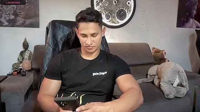 Snapshot of BenjaminCooperk chatting on 9, 10, 2025 BenjaminCooperk online show from 9, 10, 2025
