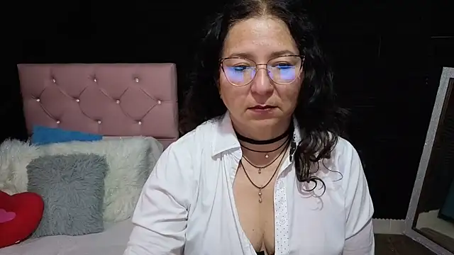 Snapshot of katifoxx chatting on 11, 5, 2026 katifoxx online show from 11, 5, 2026