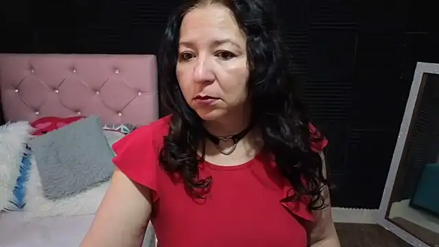 Snapshot of katifoxx chatting on 13, 5, 2026 katifoxx online show from 13, 5, 2026
