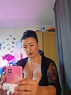 Hotangel75 online show from 4, 10, 2025