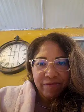 mila38 online show from 10, 10, 2025