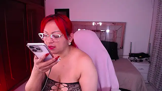 salomecastro  online show from 16, 10, 2025